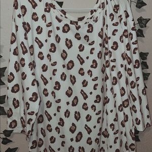 Worn once no stains super cute